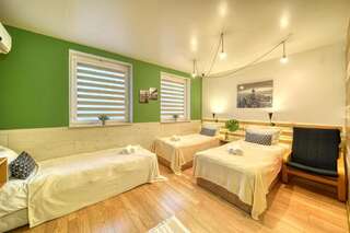 Апарт-отели Fox Rooms Aparthotel Стара-Загора Трехместный номер Делюкс-4